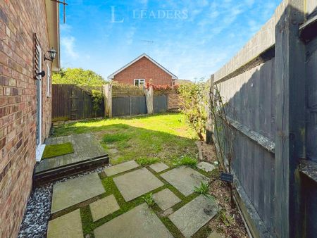 2 bedroom bungalow to rent - Photo 4