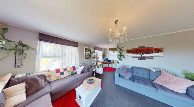 Feilding - 3 bedrooms - Photo 1