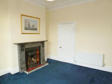 3 bedroom flat to rent - Photo 3