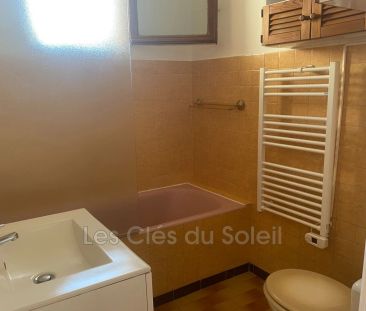 Location appartement 2 pièces 44 m² La Seyne-sur-Mer - Photo 3
