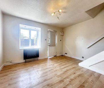 1 bedroom terraced house to rent - Photo 2