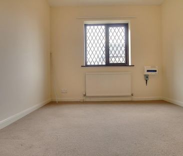 3 bedroom detached bungalow to rent - Photo 6