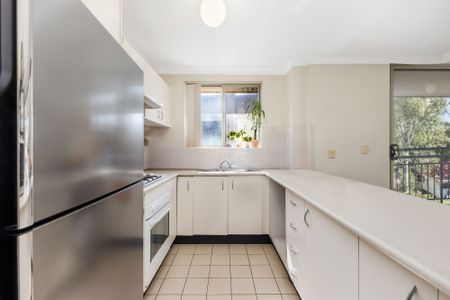 Stylish 2-Bedroom Apartment in Prime Blacktown Location - Photo 5