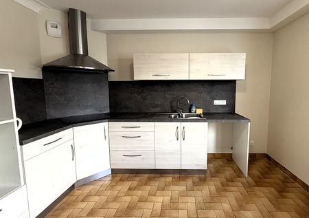 Location Appartement 3 pièces 96m² - Photo 3