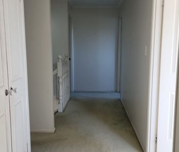 29 Lake Eyre Crescent, Parkinson QLD 4115 - House For Rent | Domain - Photo 1