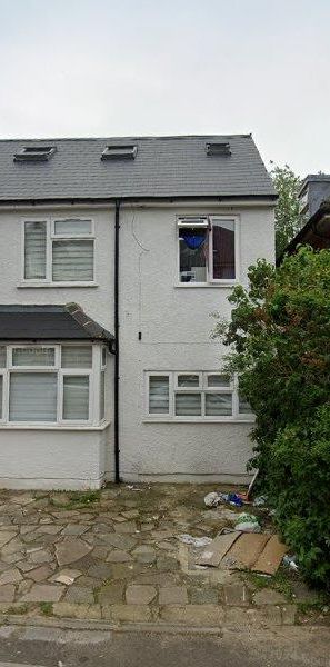 Hopton Road, Wealdstone HA3, London - Photo 1