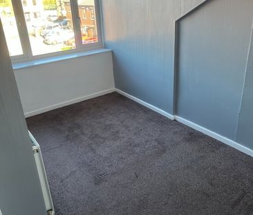 3 Bed Terraced House, St. Hildas Avenue, LS9 - Photo 2