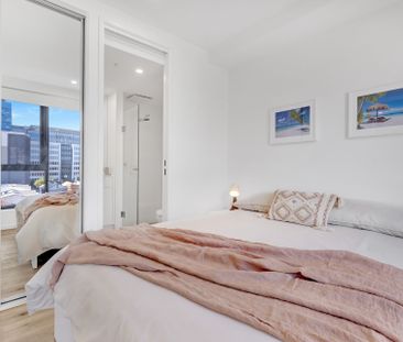 Light, Modern & Fully Furnished! - Photo 4