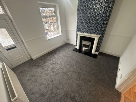 2 bed Terraced - To Let - Photo 2