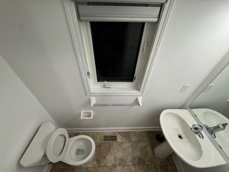 For Lease - 56 CLEGHORN Drive, Hamilton, Ontario - Photo 2