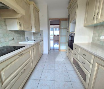 Location Appartement 96 pièces 110m² MARSEILLE 9ème - Photo 1