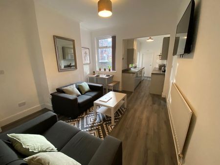 1 bedroom in a house share to rent - Photo 3