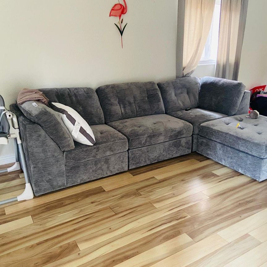 For Lease - 23 Winterberry Drive, Whitby, Ontario - Photo 1