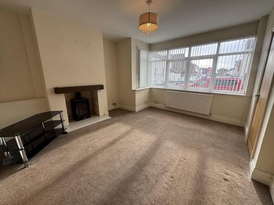 3 bedroom semi-detached house to rent - Photo 1