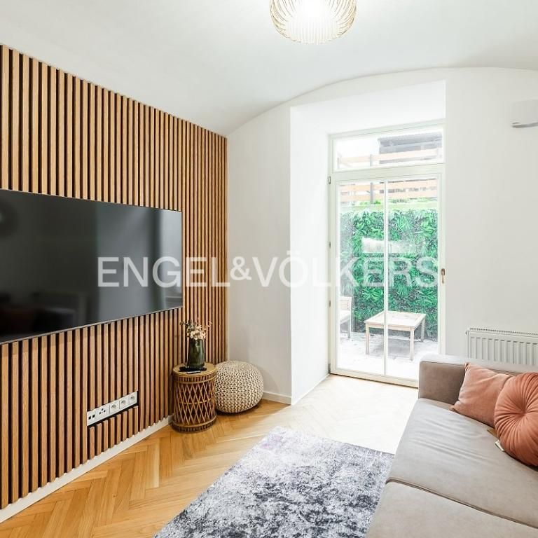 Pronájem bytu 1+kk 30 m2 - Photo 1