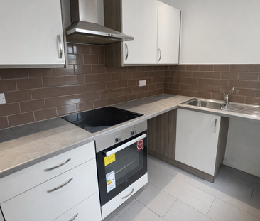 2 bedroom terraced house to rent - Photo 4