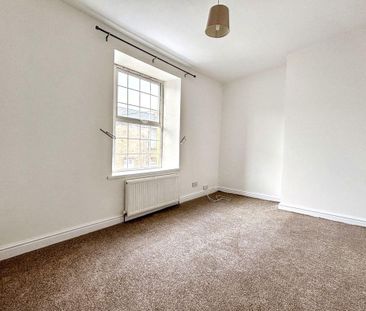2 bed terraced house to rent in NE21 - Photo 5