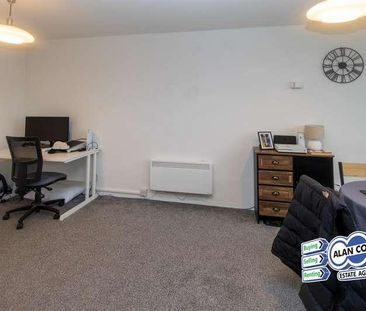 Ingledew Court, Alwoodley, LS17 - Photo 4