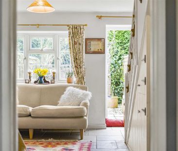 2 bedroom cottage to rent - Photo 1