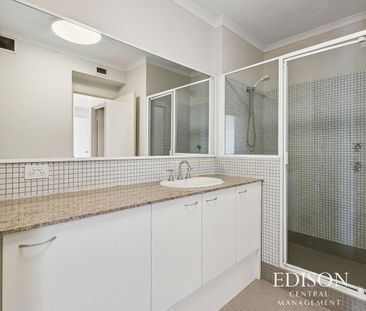 Stylish & Convenient City Living in the Heart of Perth!!! - Photo 2