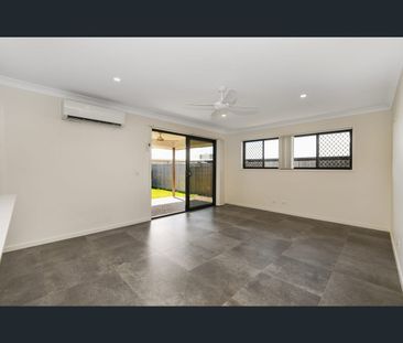8 Ridge Road, Greenbank, Qld 4124 - Photo 4