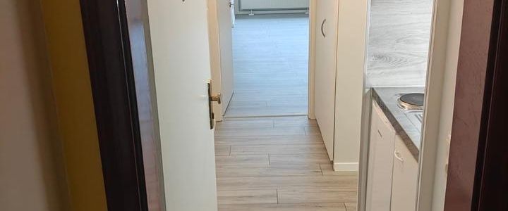 Frisch renoviertes 1-Zimmer-Apartment am Europaplatz Aachen! - Photo 1