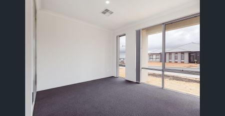 Modern Family Home - Photo 5