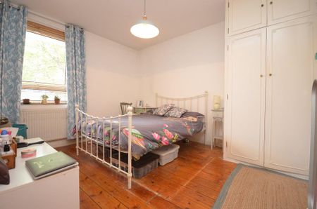 3 bedroom flat to rent - Photo 4