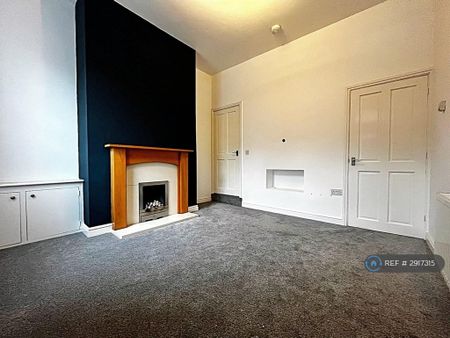 2 bedroom terraced house to rent - Photo 2