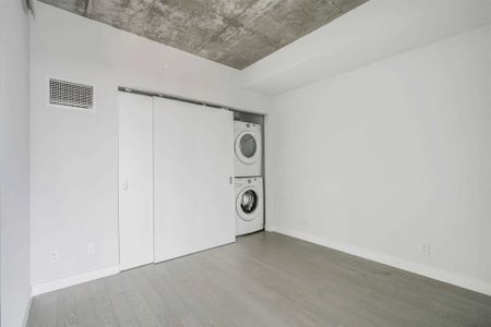For Lease - 111 Bathurst Street Unit# 806, Toronto, Ontario - Photo 4