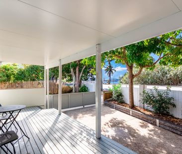 The Little Beach Cottage - Photo 2