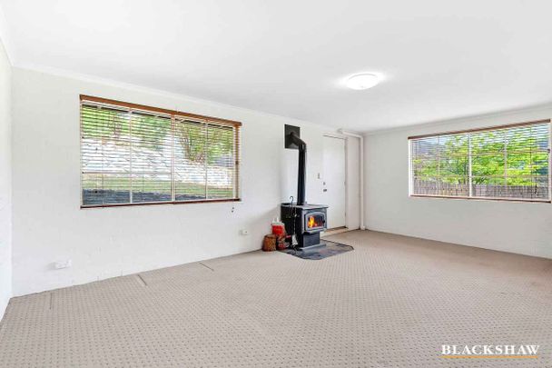 Spacious living with Solar - Photo 1