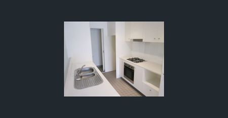 Top floor, split level 2 bedroom with air con.. - Photo 2