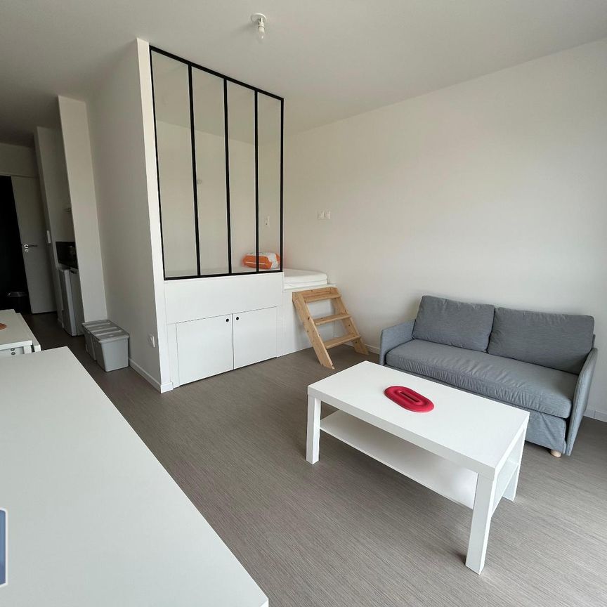 Location Appartement 1 pièce 21m² LOUVIERS 27400 - Photo 1
