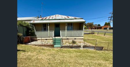 country-style home set on a spacious large block - Photo 4