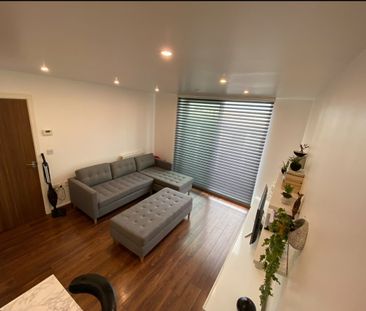 1 Bed Flat, Burgoyne House, TW8 - Photo 3