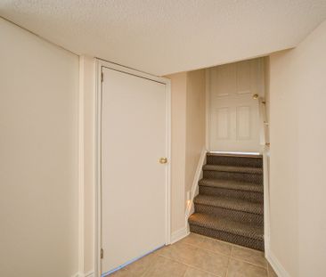 For Lease - 2207 Sunnyvale Drive, Oakville, Ontario - Photo 5