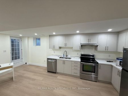 For Lease - 245 Montgomery Avenue, Whitby, Ontario - Photo 3