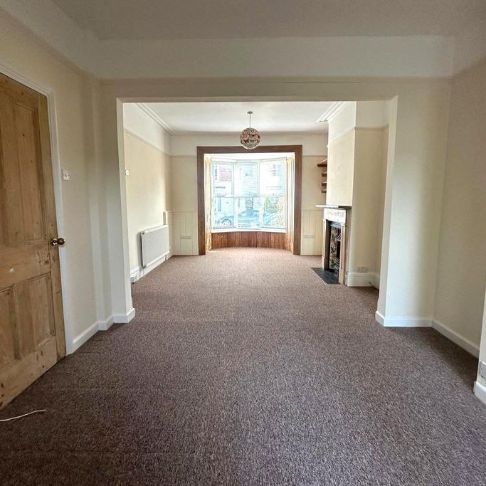 3 bedroom semi-detached house to rent - Photo 1