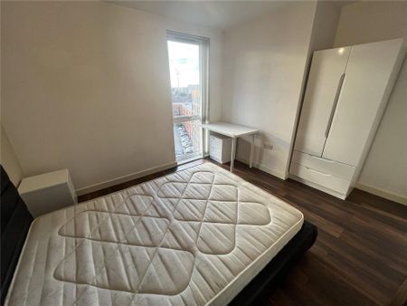 3 bedroom apartment to rent - Photo 4