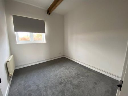 2 bedroom semi-detached house to rent - Photo 3