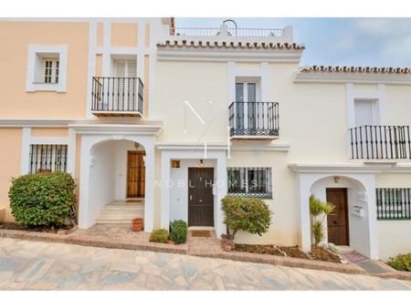 3 room luxury Semidetached House for rent in Marbella, Andalusia - Photo 2