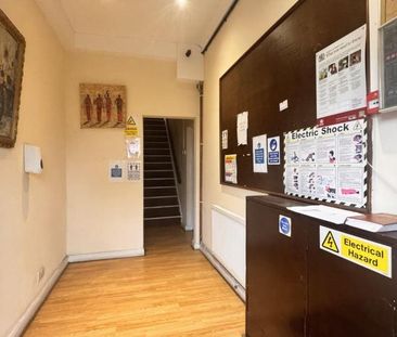 House share to rent - Photo 2