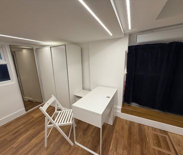 1 Bed Flat, Chapter Road, NW2 - Photo 1