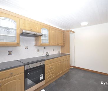 Hawksmead Close, Enfield, EN3 - Photo 2