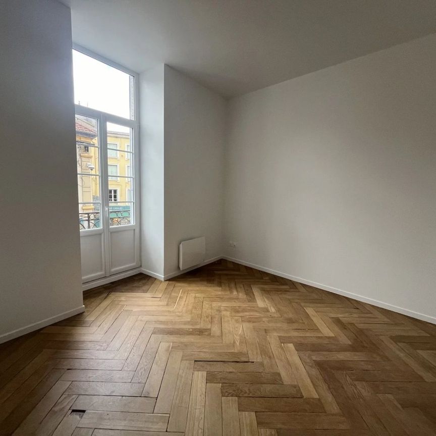 Appartement Centre ville - TARARE, - Photo 1