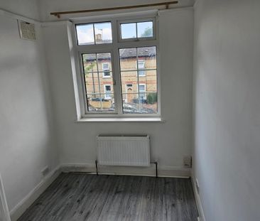 3 Bed Semi-Detached House, Helder Street, CR2 - Photo 1