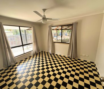 Coastal Comfort and Tranquillity at Moore Park Beach - Photo 2