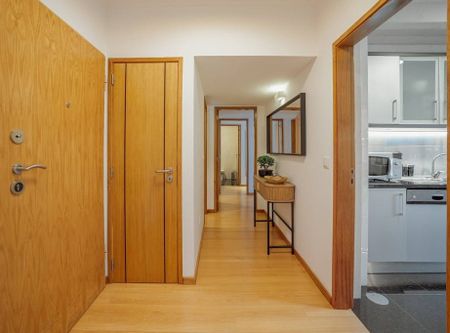 Rua de Oliveira Monteiro, Porto, Braga 4050-352 - Photo 2