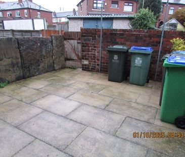 2 bedroom terraced house to rent - Photo 3